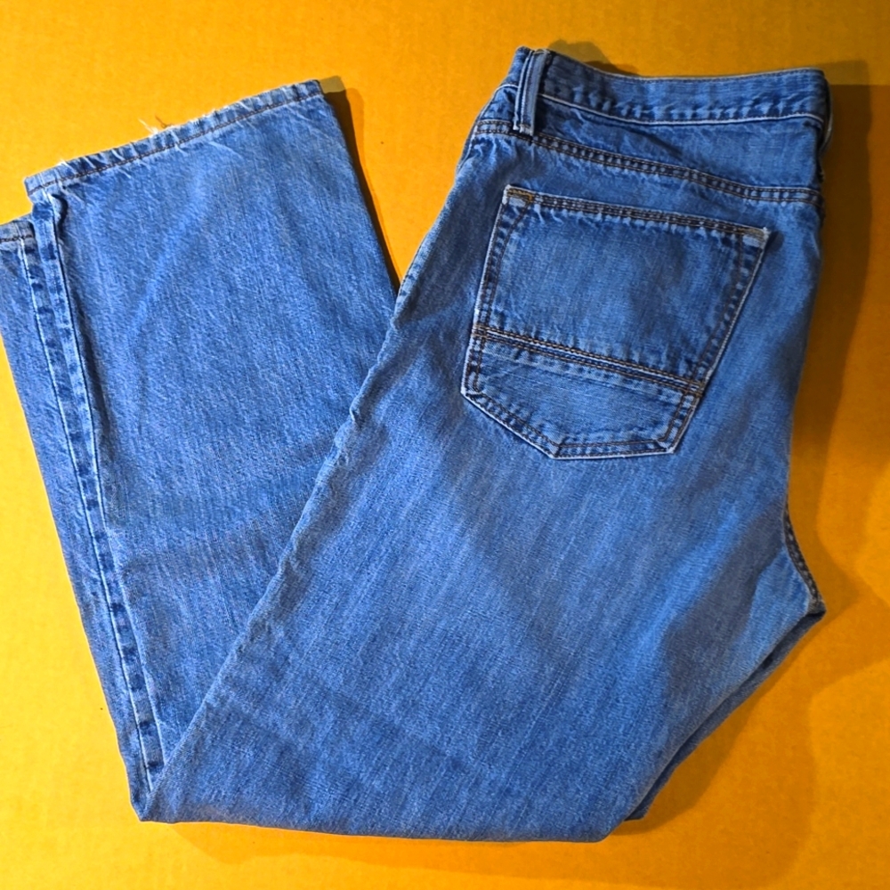 Arizona Jeans. Size 33/30